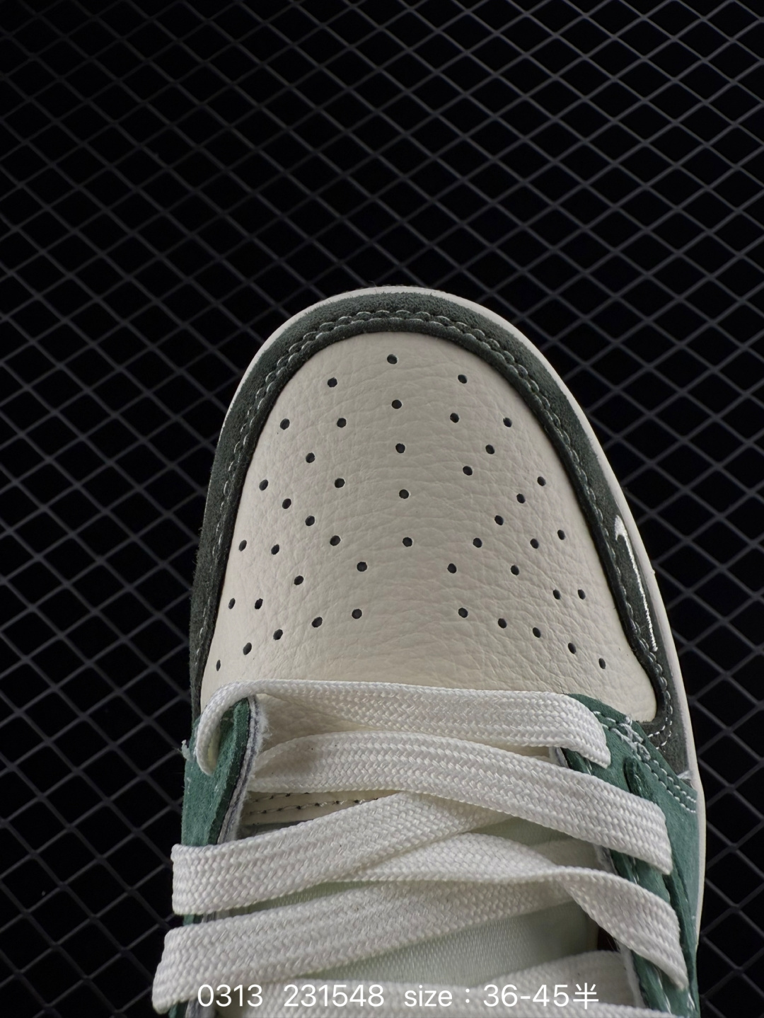 Travis Scott x Air Jordan 1 ” Reverse Mocha “